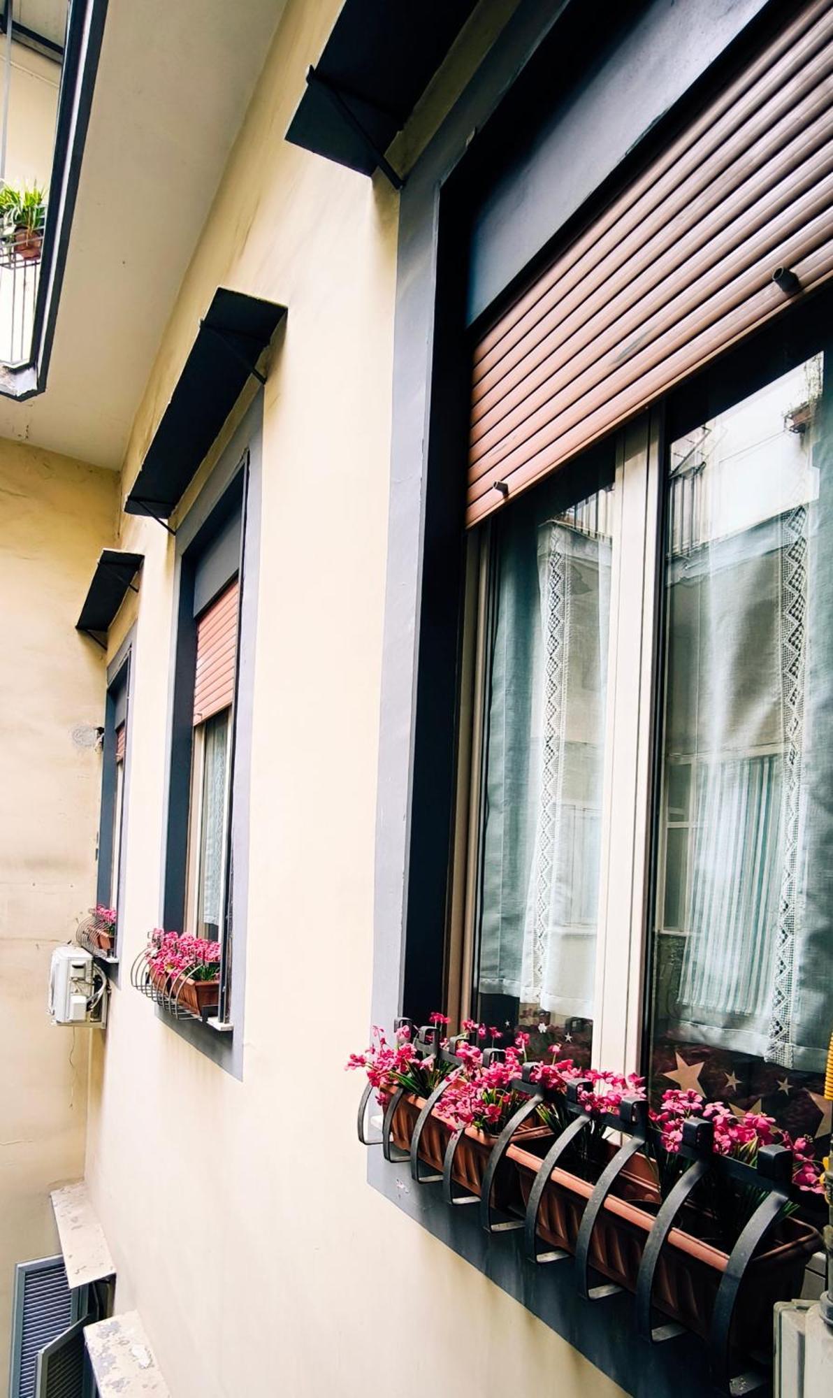 Agora Singola Con Bagno Privato Adiacente Bed & Breakfast เนเปิลส์ ภายนอก รูปภาพ